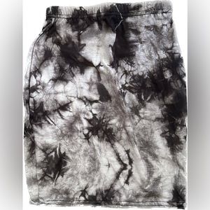 PRETTYLITTLETHING - Tiedye Mini Skirt